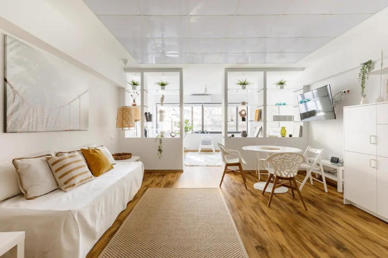 Felicity Loft In Thessaloniki _ Accessible & Comfortable Eksteriør bilde